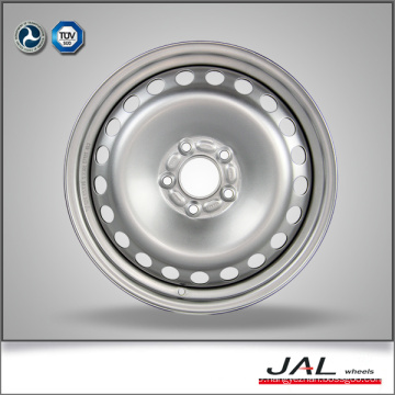 Passenger car use 5 hole wheel rim car wheel in China for sale